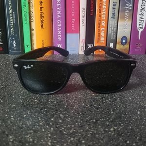 Black Ray-Ban Sunglasses